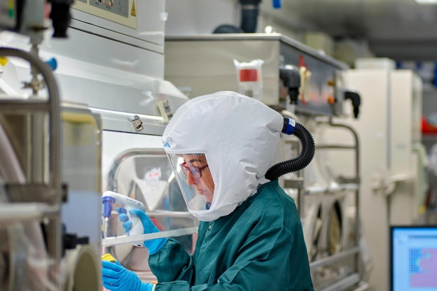 GSK Madrid Sept 2018 TB Lab Eva 28931